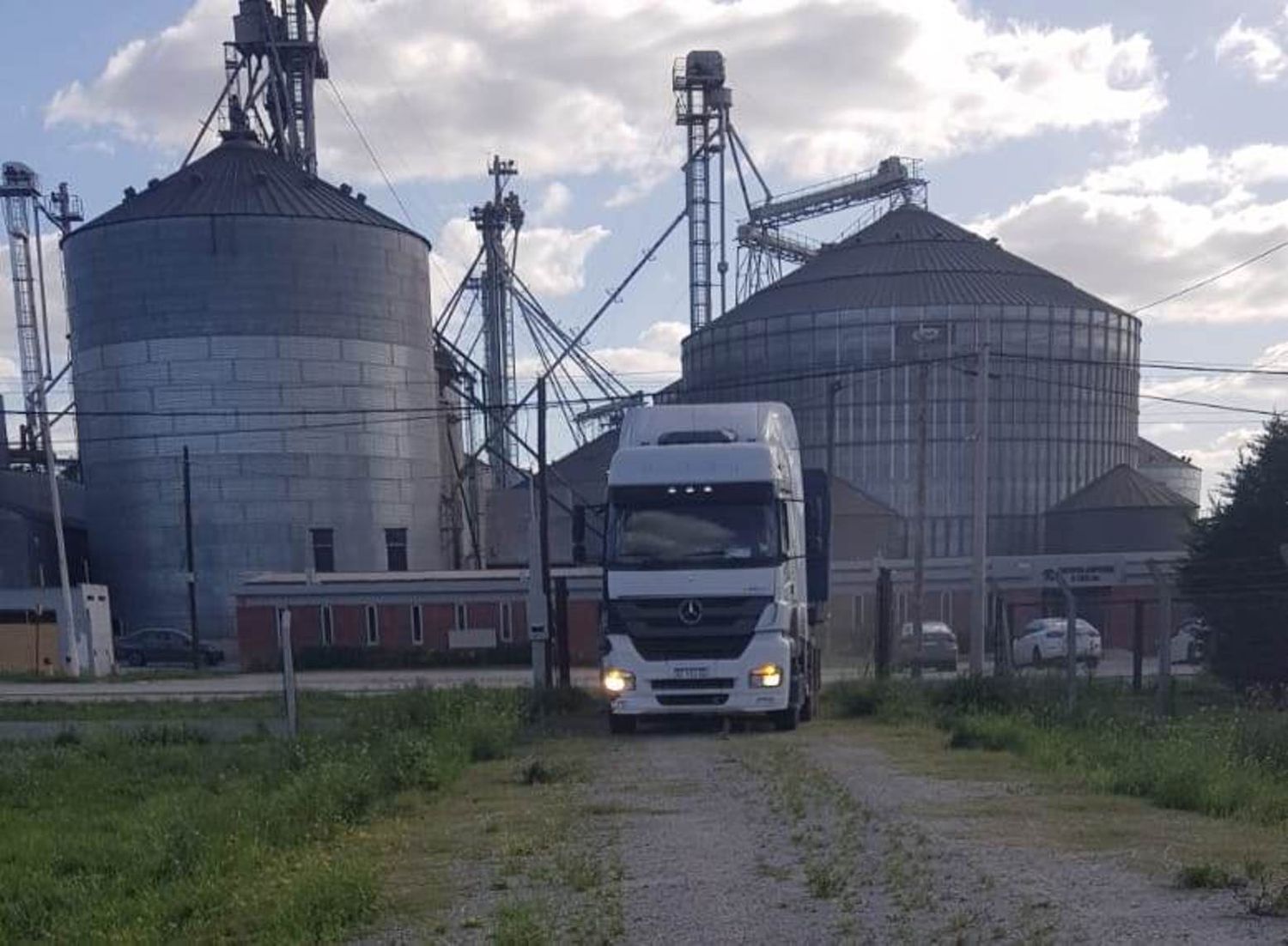 Primera operación de exportación realizada en la Zona Primaria Aduanera de la ciudad