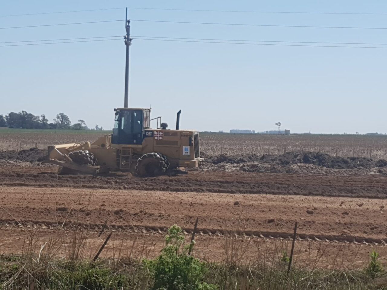 Trabajo intenso en las banquinas de la ruta 33