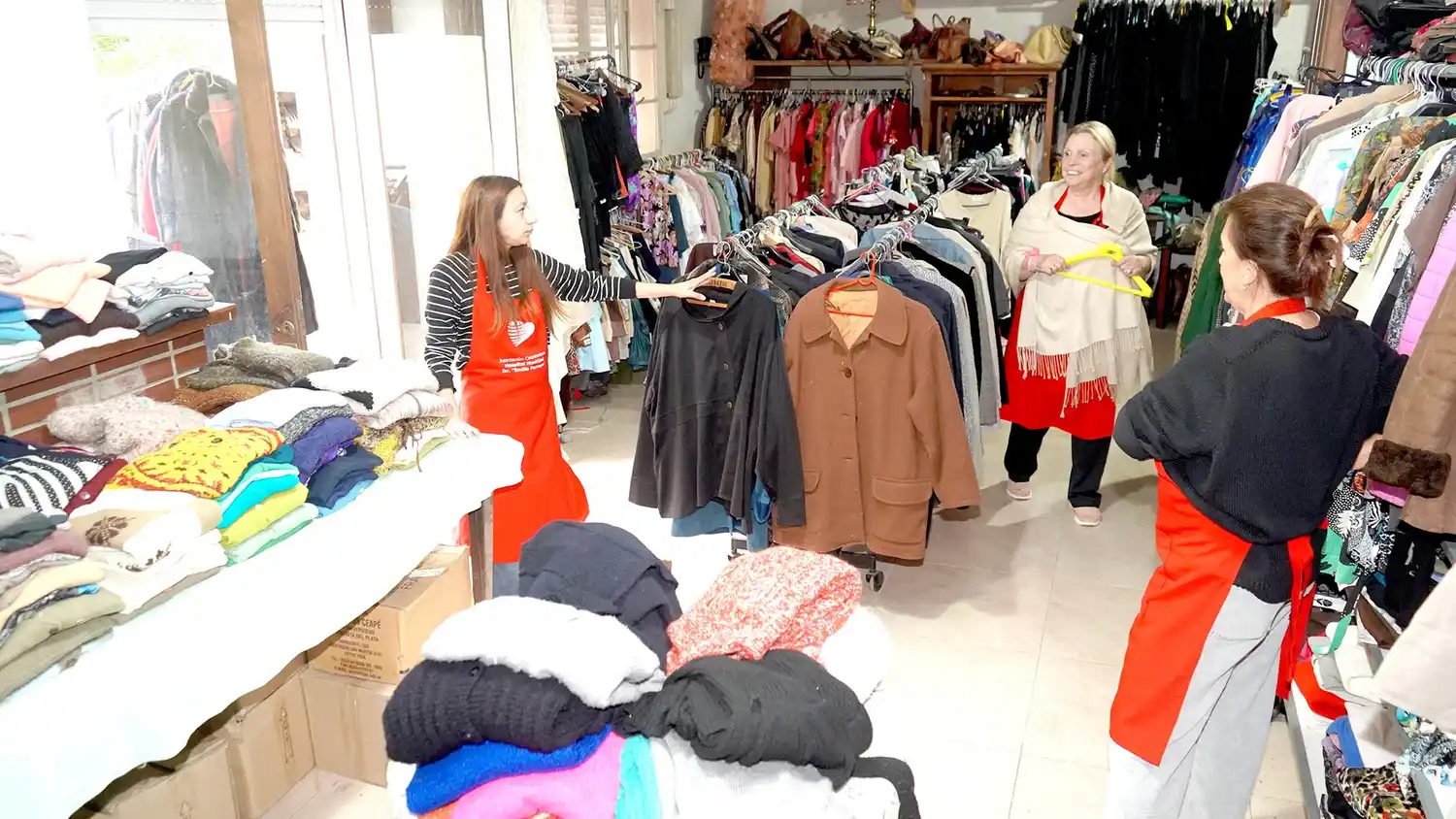 Feria de ropa. Abre sus puertas con buenos precios