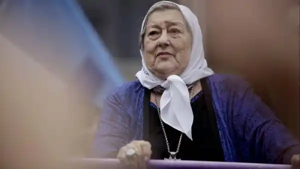 Hebe de Bonafini: "Scioli no va a poder irse para cualquier lado, va a estar rodeado"