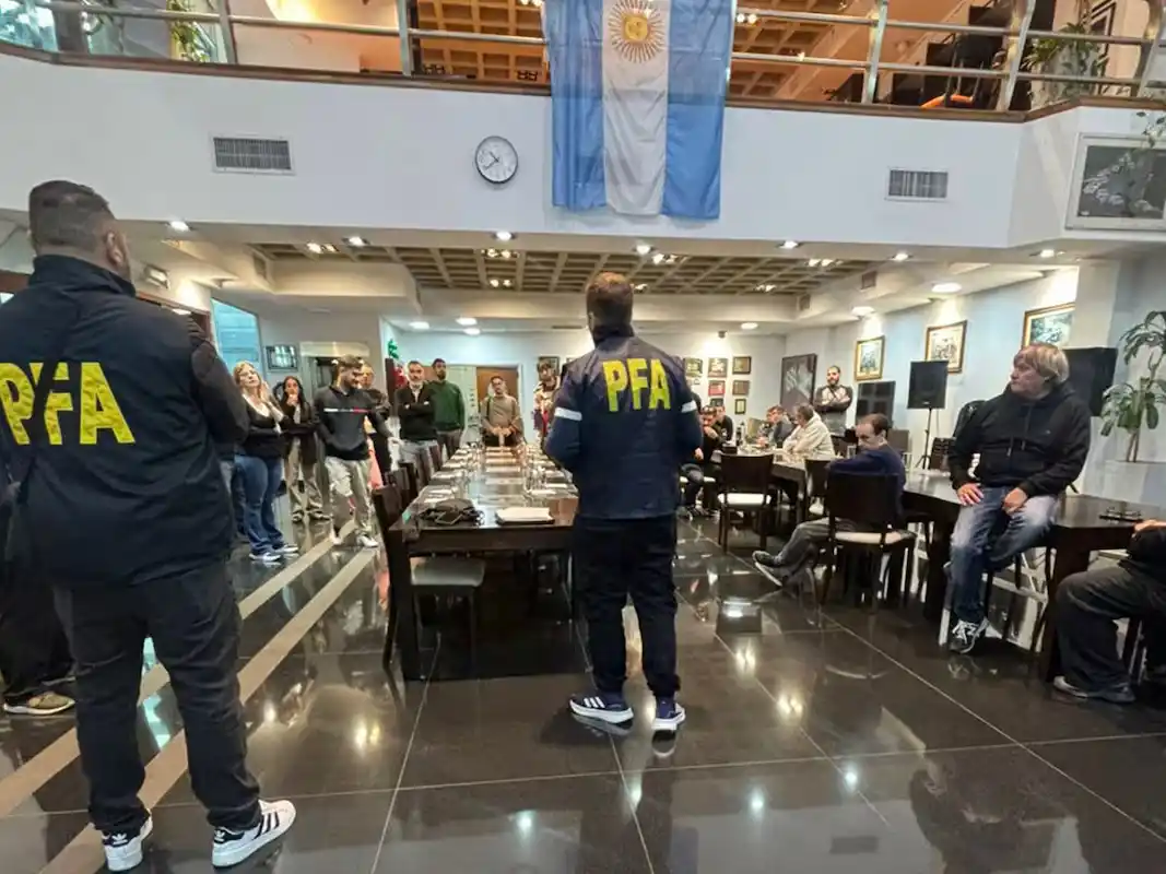 La Policía Federal allanó la sede de la Asociación Corredores de Turismo Carretera (ACTC) . FotoPFA