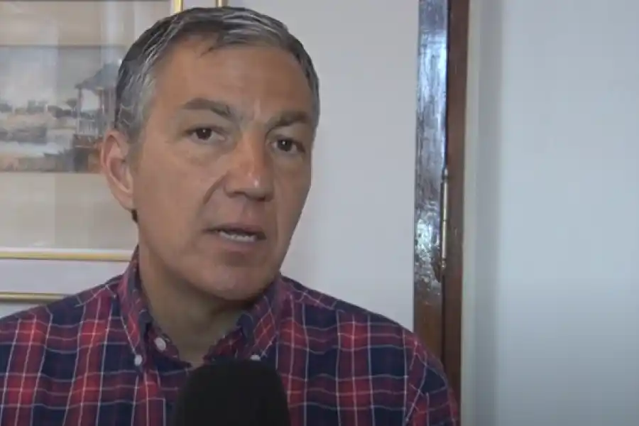 Pusineri: "No dejamos ninguna bomba sino fondos para cumplir con acuerdos y prestar servicios"