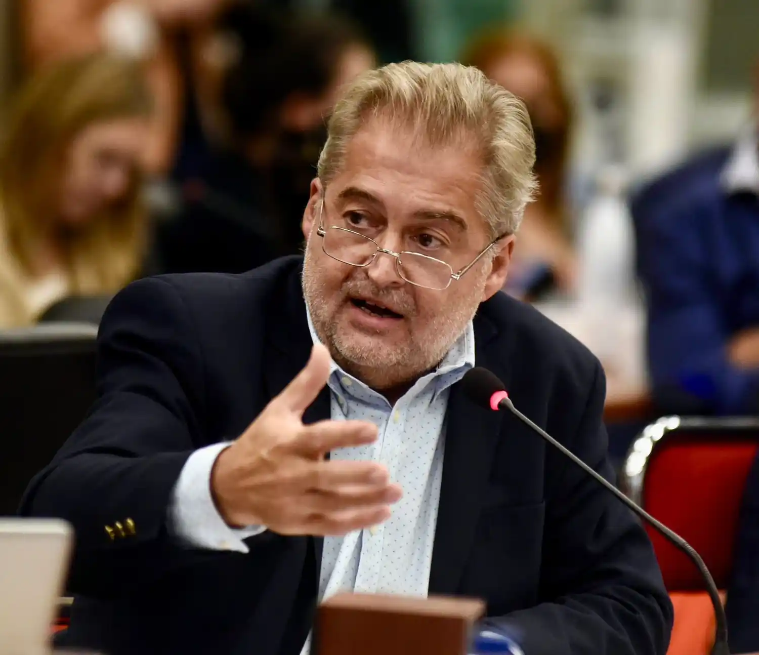 Roberto Mirabella dio el portazo en Unión por la Patria.