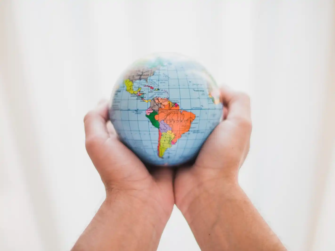 Ficha Limpia en América Latina: solo cinco países con leyes activas y aplicación parcial