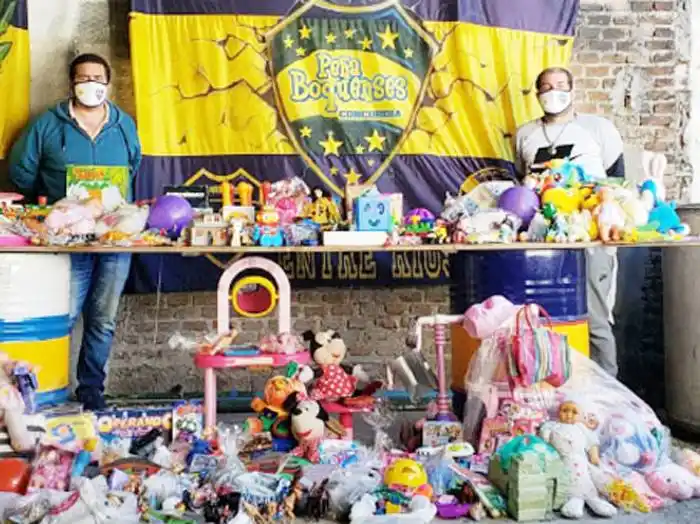 Niños del asentamiento Nº 12 de La Bianca, recibieron juguetes por el �SDía de las Infancias�"�"