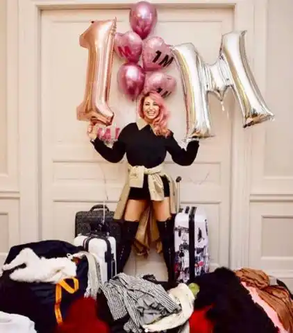 Vicky Xipolitakis quiso festejar junto a sus fans, pero le robaron
