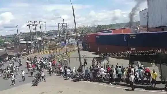 BUENAVENTURA dos muertos en medio del caos