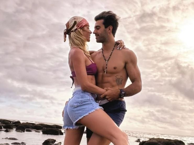 NICOLE URCERA - 3