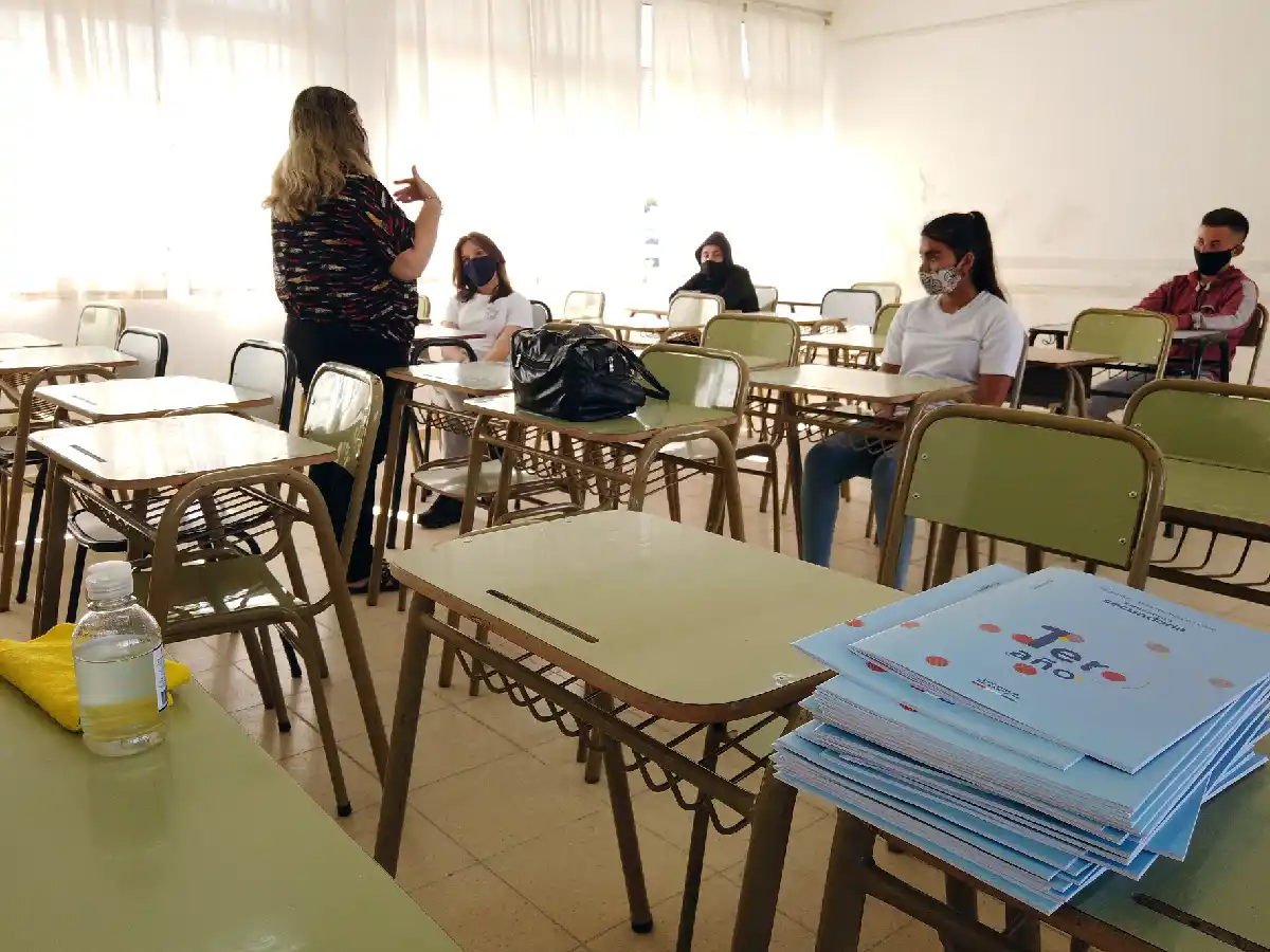 Por un nuevo secundario en Frontera