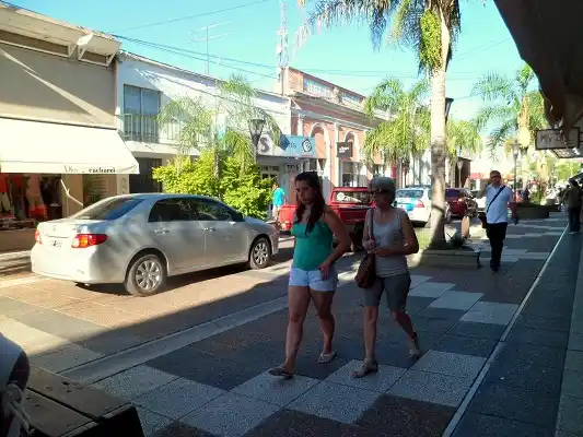 Comienzo de año caluroso: anuncian lluvias y máximas de 34 grados