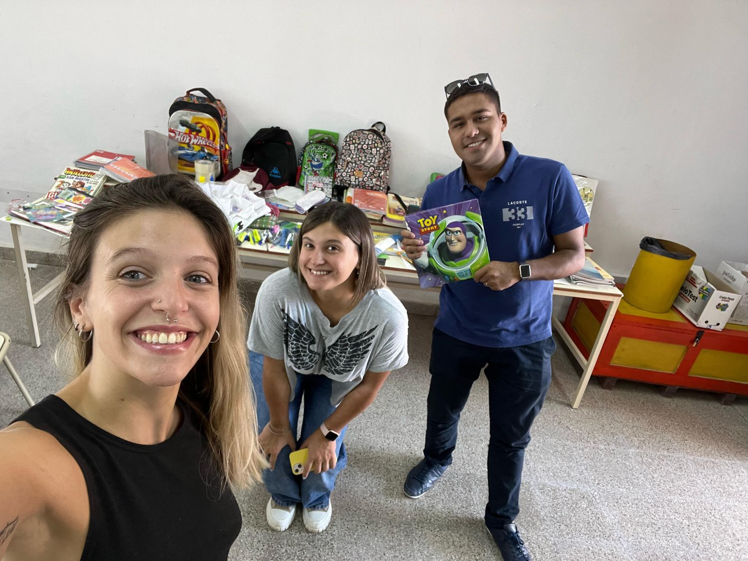 La Juventud del PRO entregó útiles que reunió en colecta solidaria