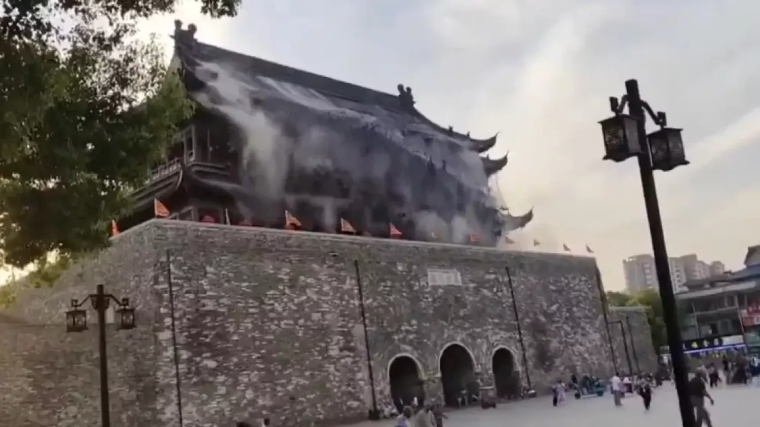 Se derrumbó la Torre del Tambor Fengyang de China, construida en 1375 durante la dinastía Ming