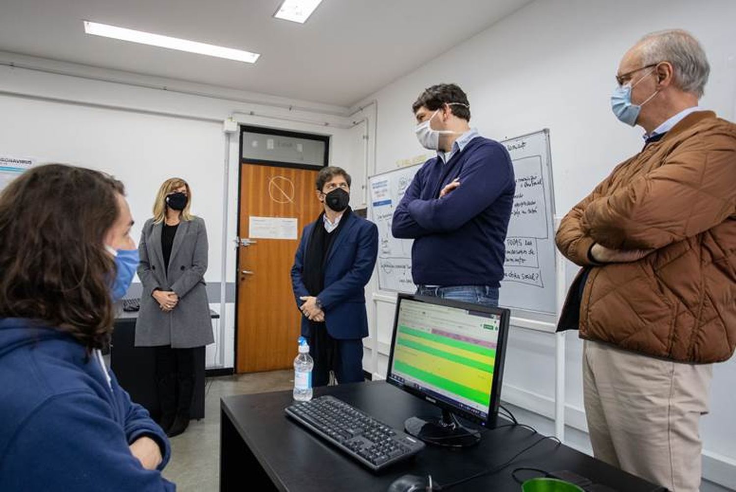 Coronavirus: Kicillof recorrió Centro de Telellamadas de la UNLP, encargado del seguimiento a contactos de pacientes