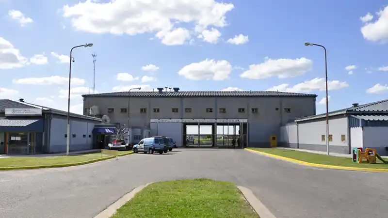 Cárcel de Ezeiza: Un preso murió y tres fueron internados por una aparente intoxicación con drogas