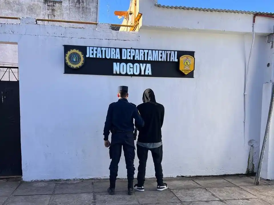 Nogoyá: un hombre fue detenido tras robar prendas en un comercio y amenazar con un arma blanca