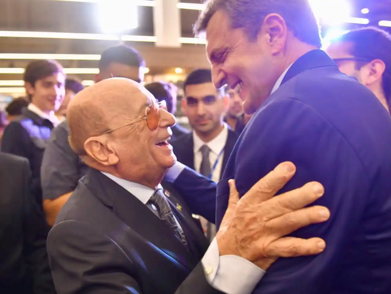 Massa pidió a los empresarios generar dólares para “robustecer” al país