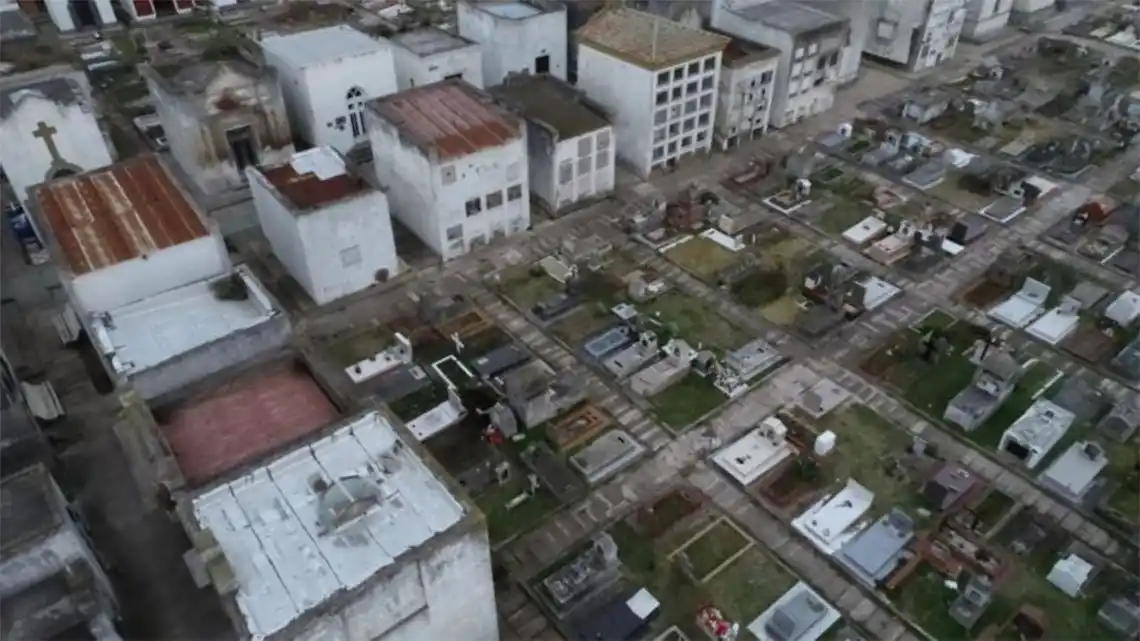 Conmoción en Miramar: robaron otro cuerpo de un niño en un cementerio