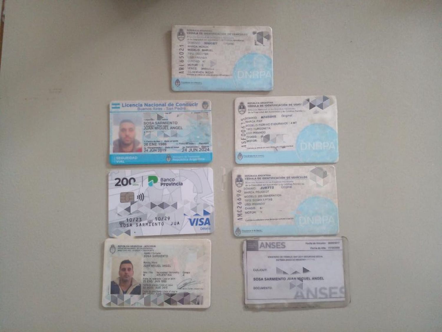 Encontraron documentación de Juan Miguel Sosa