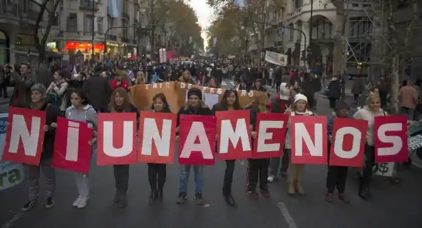 #NiUnaMenos: Nueva marcha contra los femicidios por Prefecto que mató a dos mujeres