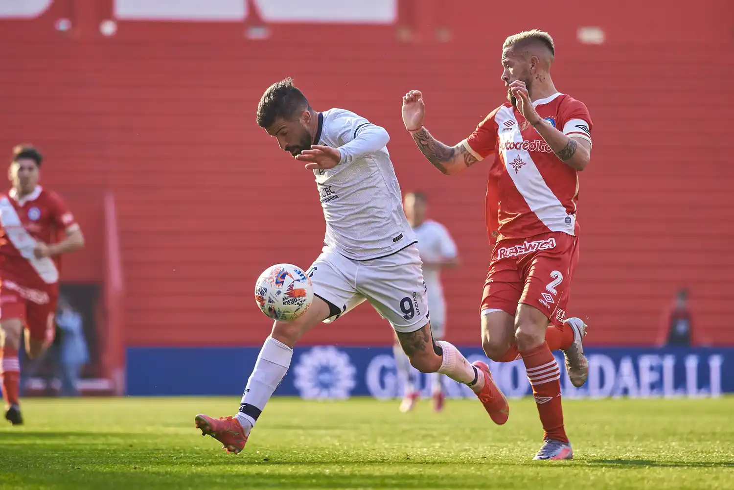 Santos, marcado por Torrén.