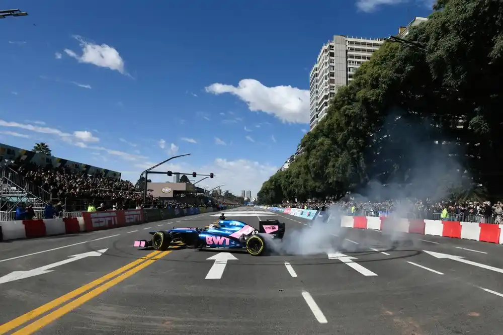 Colapinto hizo historia: medio millón de personas vibró con un Fórmula 1 en las calles de Buenos Aires