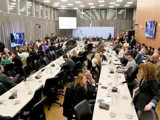 Volverán a debatir la Ley de Defensa de la Soberanía