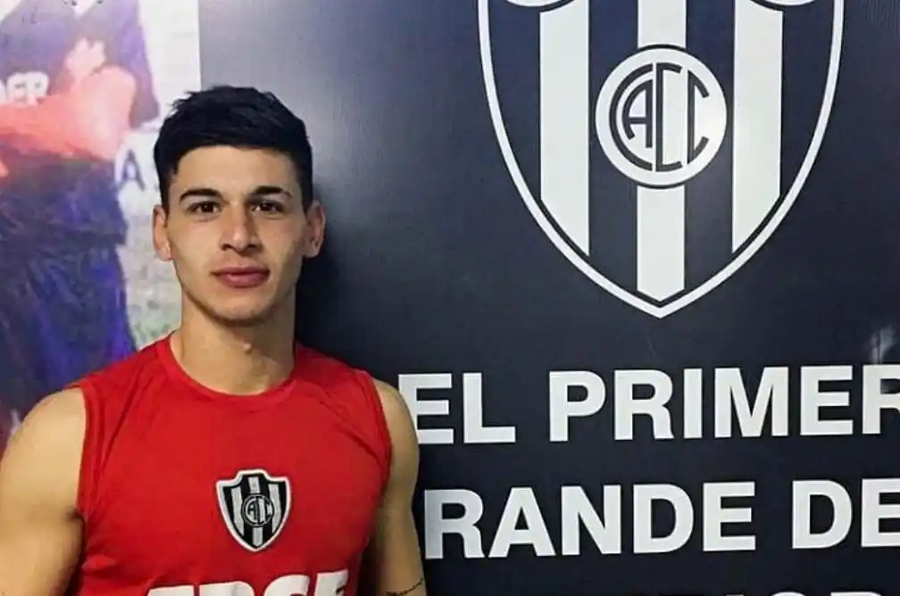 Julián Lobelos, el segundo arquero para Alvarado