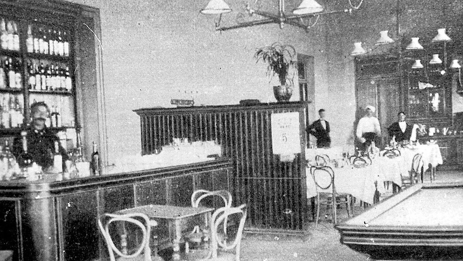 Interior. De lo que fuera el Hotel España, en 63 y 64
