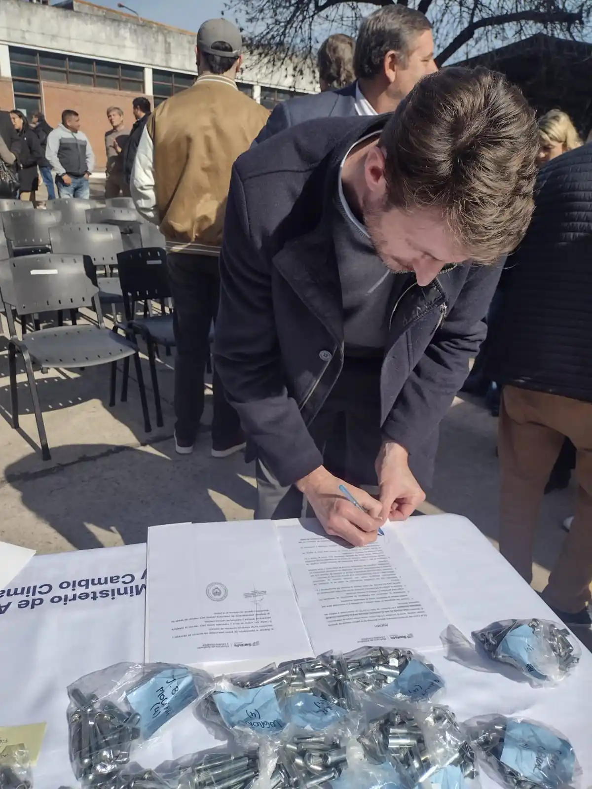 San Vicente recibió equipamiento para fortalecer la economía circular - 1