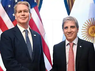 EE.UU hizo una compra directa de pesos argentinos y un swap de US$20.000 millones