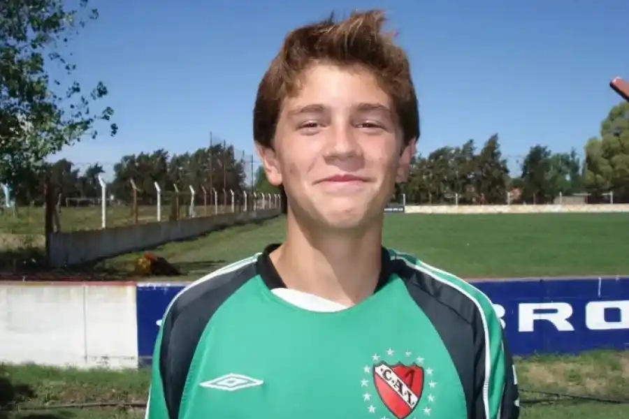 Las fotos inéditas de los primeros pasos del "Dibu" Martínez en las inferiores de Independiente