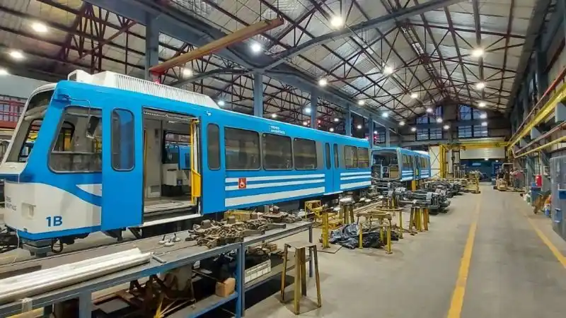 Tren de la Costa: Avanza el mantenimiento general de una de las formaciones