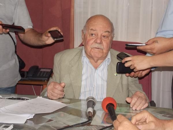 Escándalo en Rauch: Intendente Ugarte echó a Policía que controló camión de un amigo