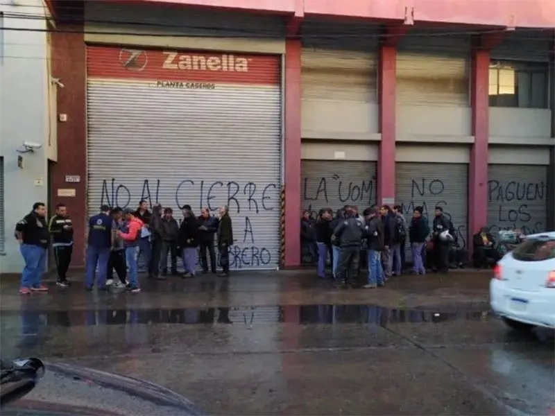 Zanella cerró su segunda planta en la Provincia y despidió a 75 empleados