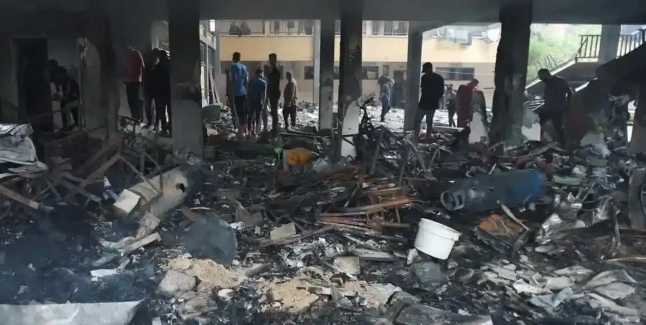 Escuela Deir Al Balah, en la Franja de Gaza, tras un bombardeo del Ejército de Israel. Reuters/DW