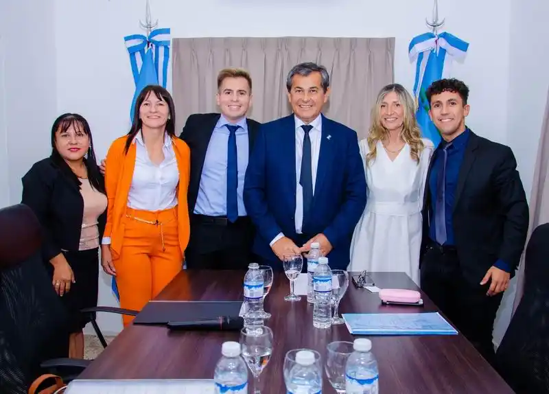 “El único responsable de que los municipales
no tengan su bono es Gildo Insfrán”