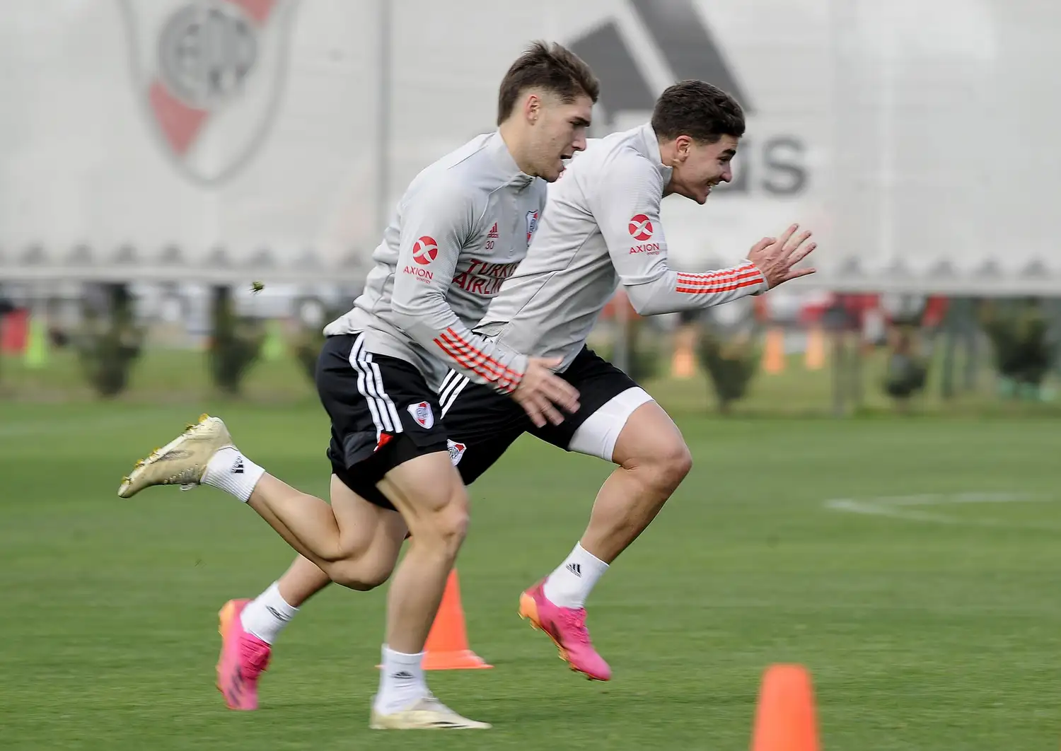 River entrenó pensando en la revancha en Brasil.