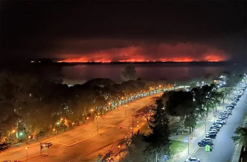 Detuvieron a dos hombres de San Lorenzo por provocar un foco de incendio en las islas