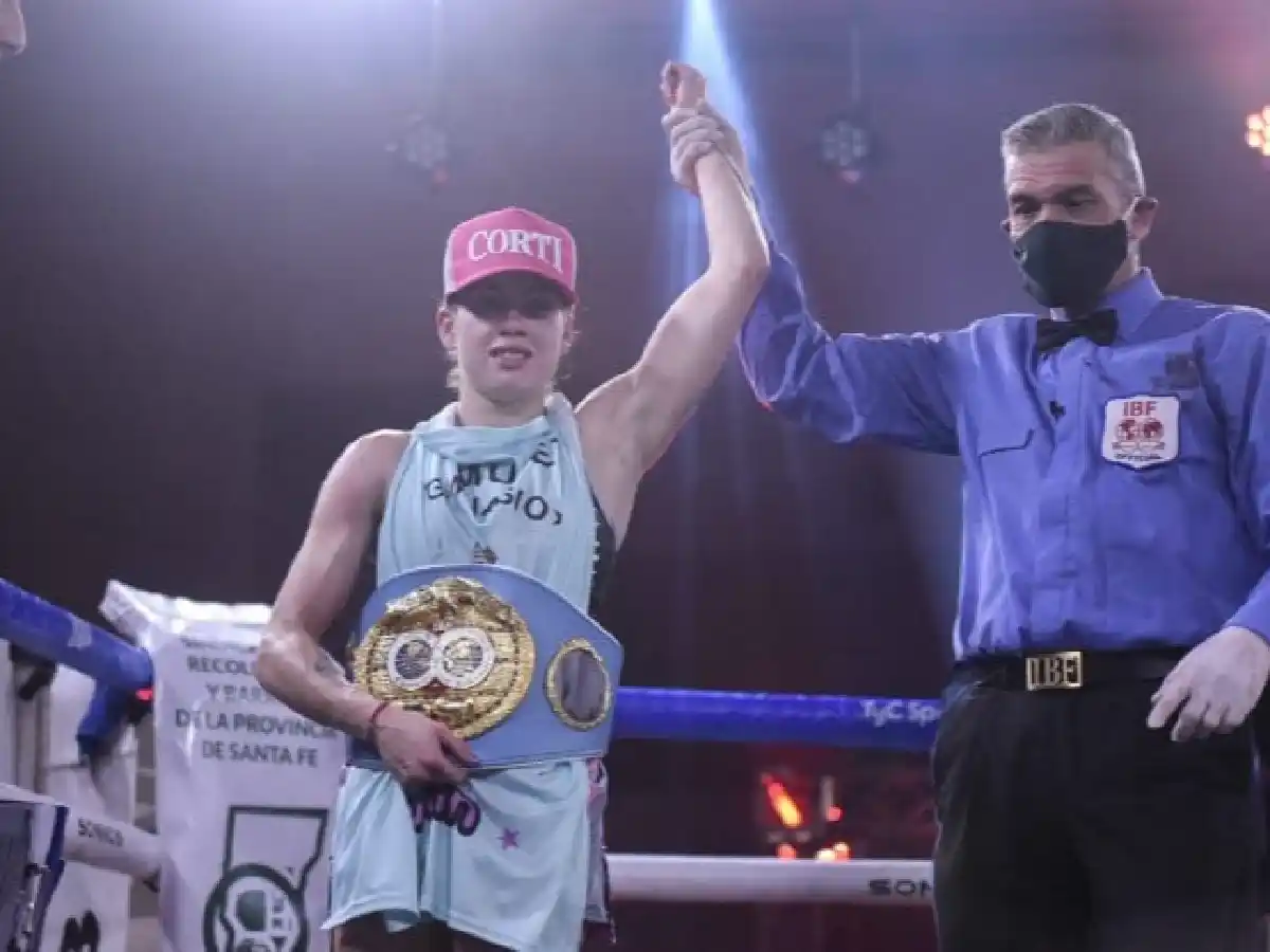 Evelin Bermúdez venció a Demarco y retuvo su título mundial