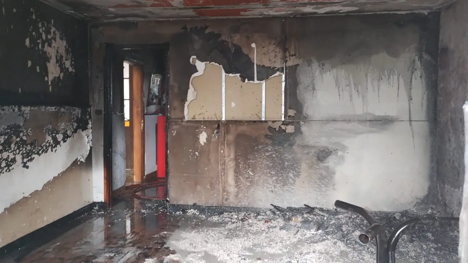 Así quedó la vivienda del barrio Plaza del Árbol.