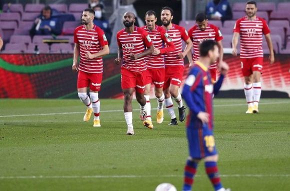 Bombazo en el Camp Nou: Granada se lo dio vuelta a Barcelona y lo dejó sin la punta