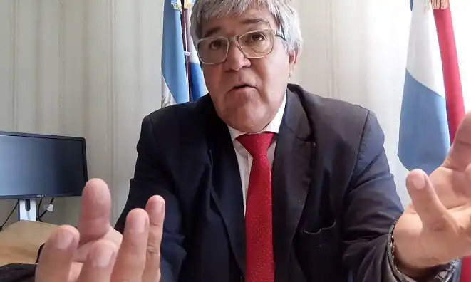 Denunciaron al presidente del Iosper por negarse a inscribir a una niña como adherente