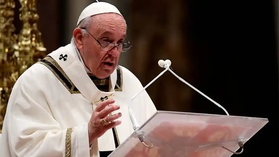 El Papa calificó  como �Suna locura  inaceptable⬝ a las  persecuciones religiosas