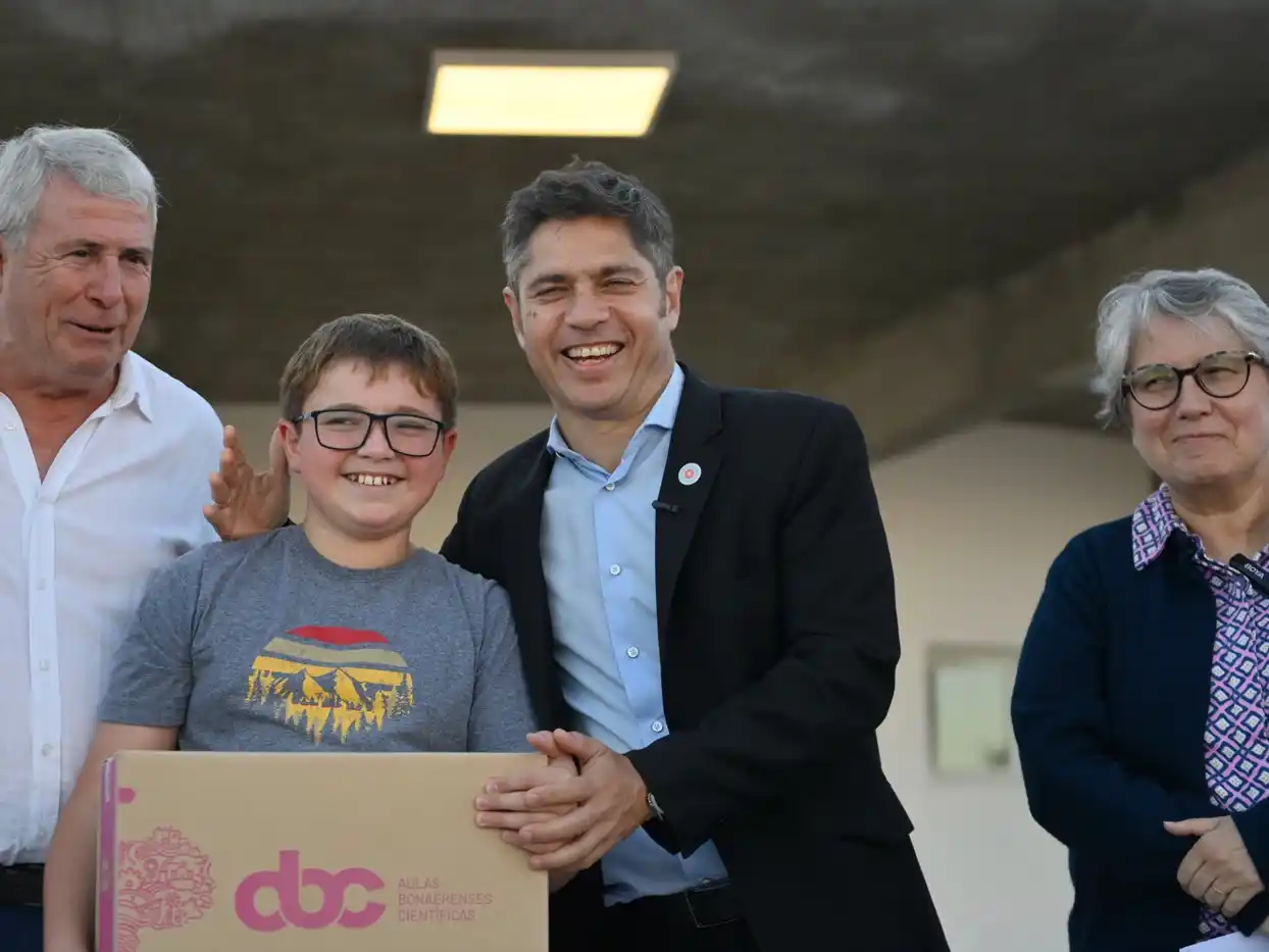 Axel Kicillof: "En la Provincia seguimos invirtiendo en ciencia y educación"