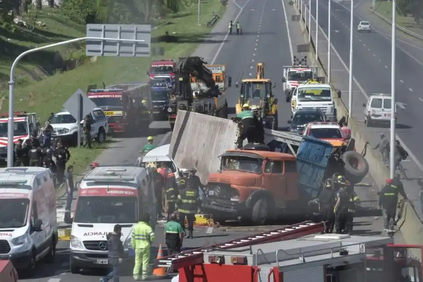 Tras el accidente, liberaron el tránsito en Avenida Circunvalación