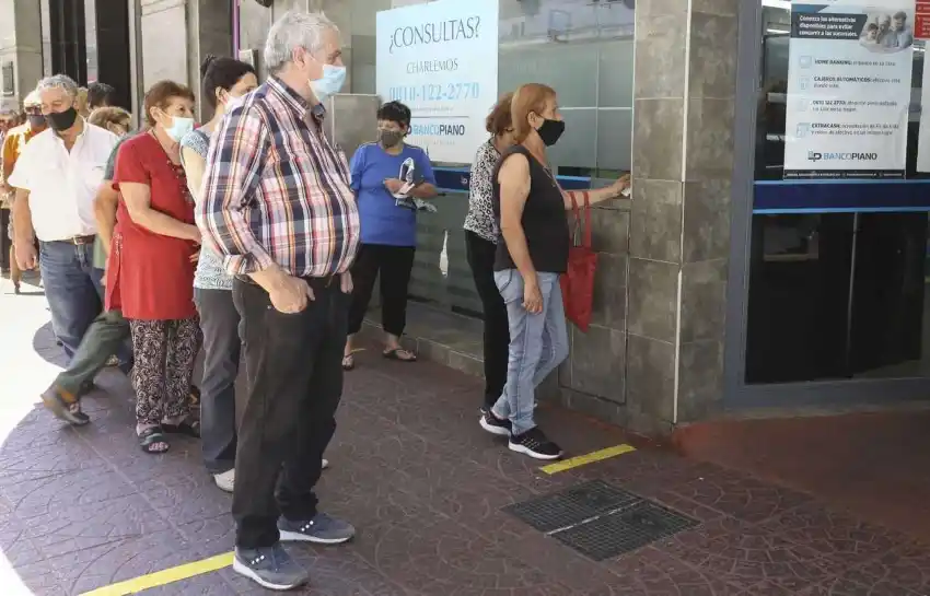 Las jubilaciones y la AUH subirán 12,28% y la mínima será de $32.630 desde el 1° de marzo