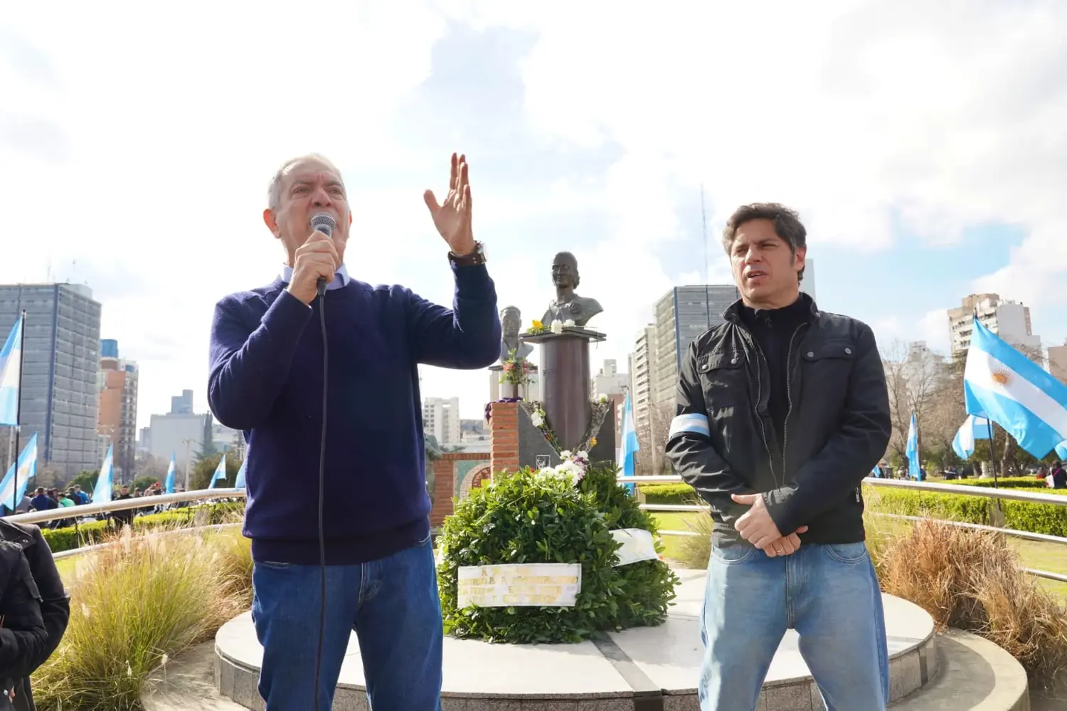 Alak y Kicillof encabezaron homenaje a Evita.