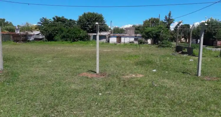Robaron y recuperaron el alambrado del predio donde está en construcción la Escuela de Banfield
