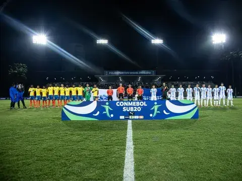 Desde las 19:30, la Albiceleste se mide ante Colombia.Foto:@Conmebol