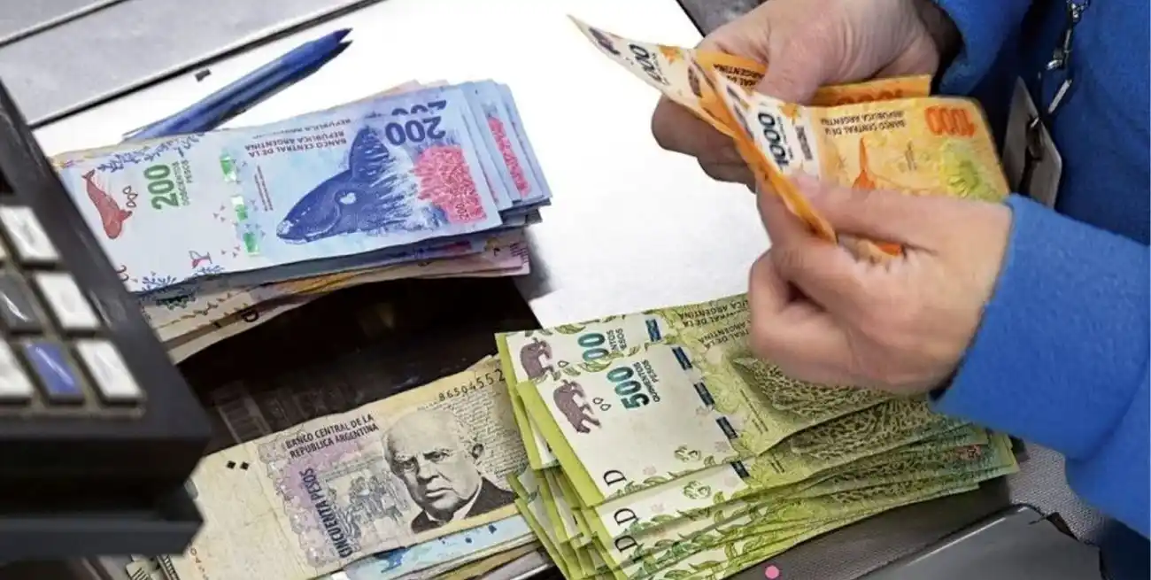 Desde diciembre de 2023 los salarios perdieron casi 25% frente a la inflación. Gentileza